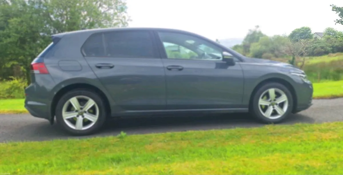 2021 VW Golf Style 2.0 TDI 6 speed - Image 5