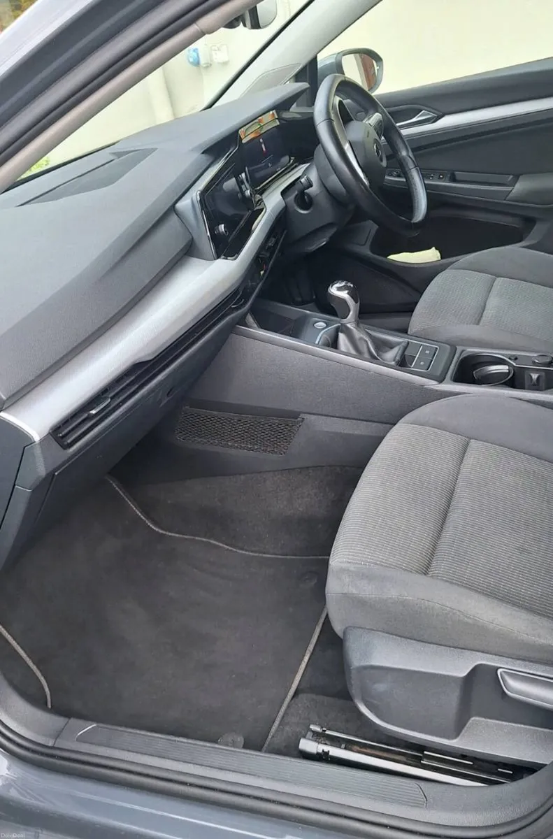 2021 VW Golf Style 2.0 TDI 6 speed - Image 6
