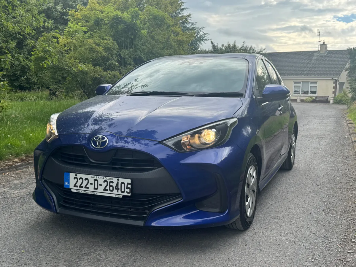 22 TOYOTA YARIS 1.0 Auto - Image 2