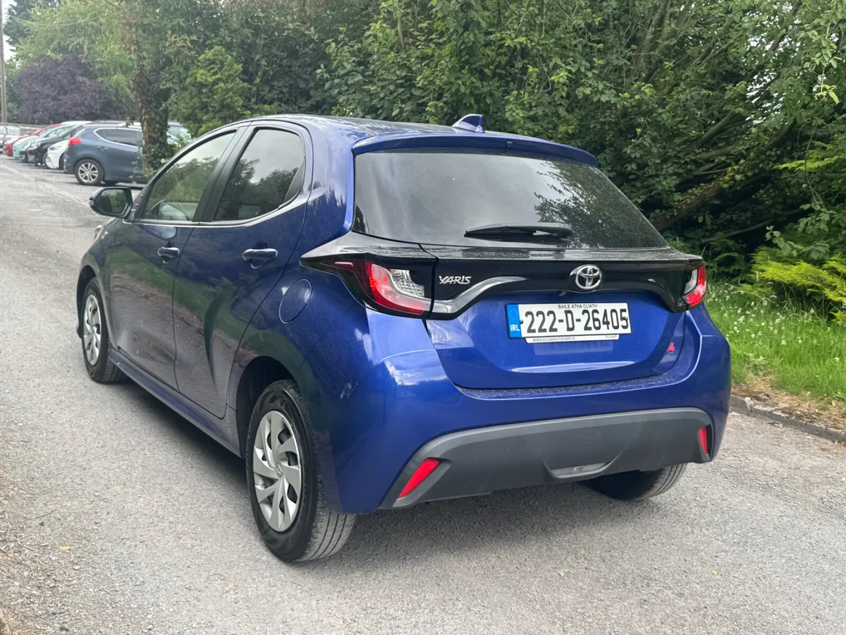 22 TOYOTA YARIS 1.0 Auto - Image 4