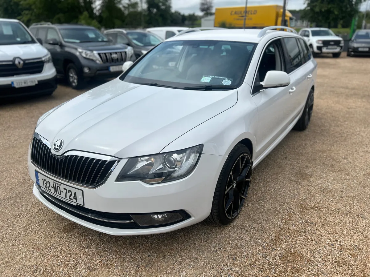 Skoda Superb 2.0 TDI SE - Image 6