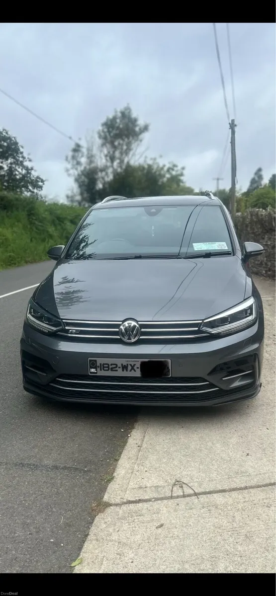 R-Line Touran - Image 1