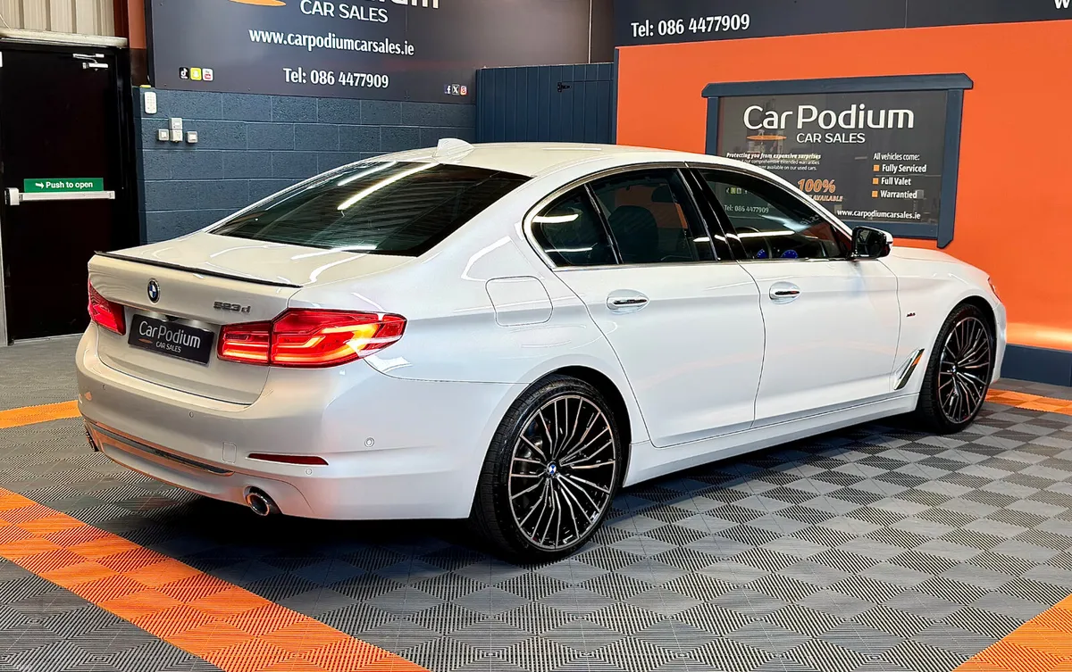 2017 BMW 5-Series 523D Luxury Auto 190BHP  LOW KMS - Image 3