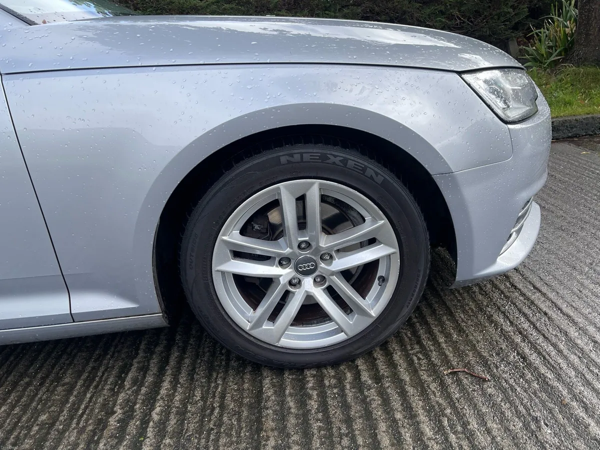 Audi A4 (longNCT) - Image 2
