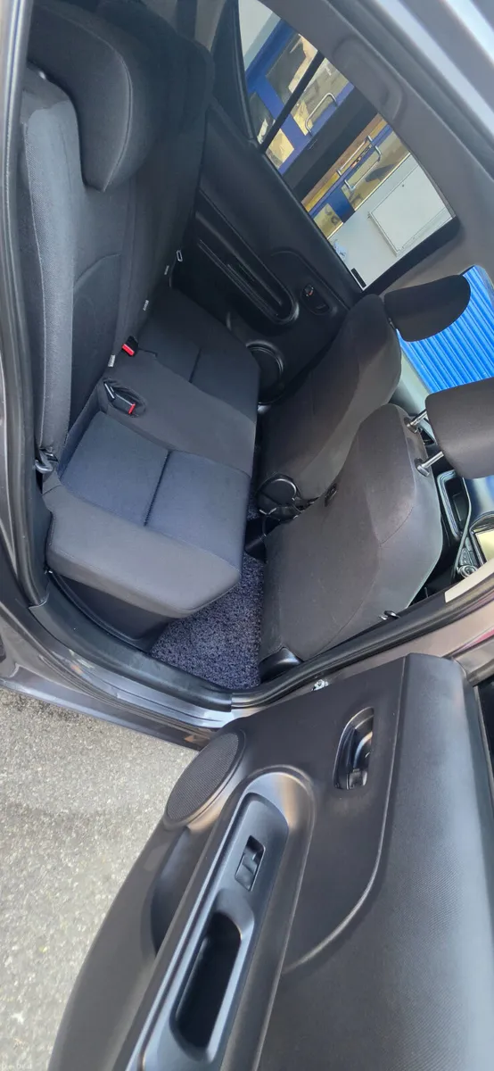 Toyota Aqua Low Mileage - Image 6