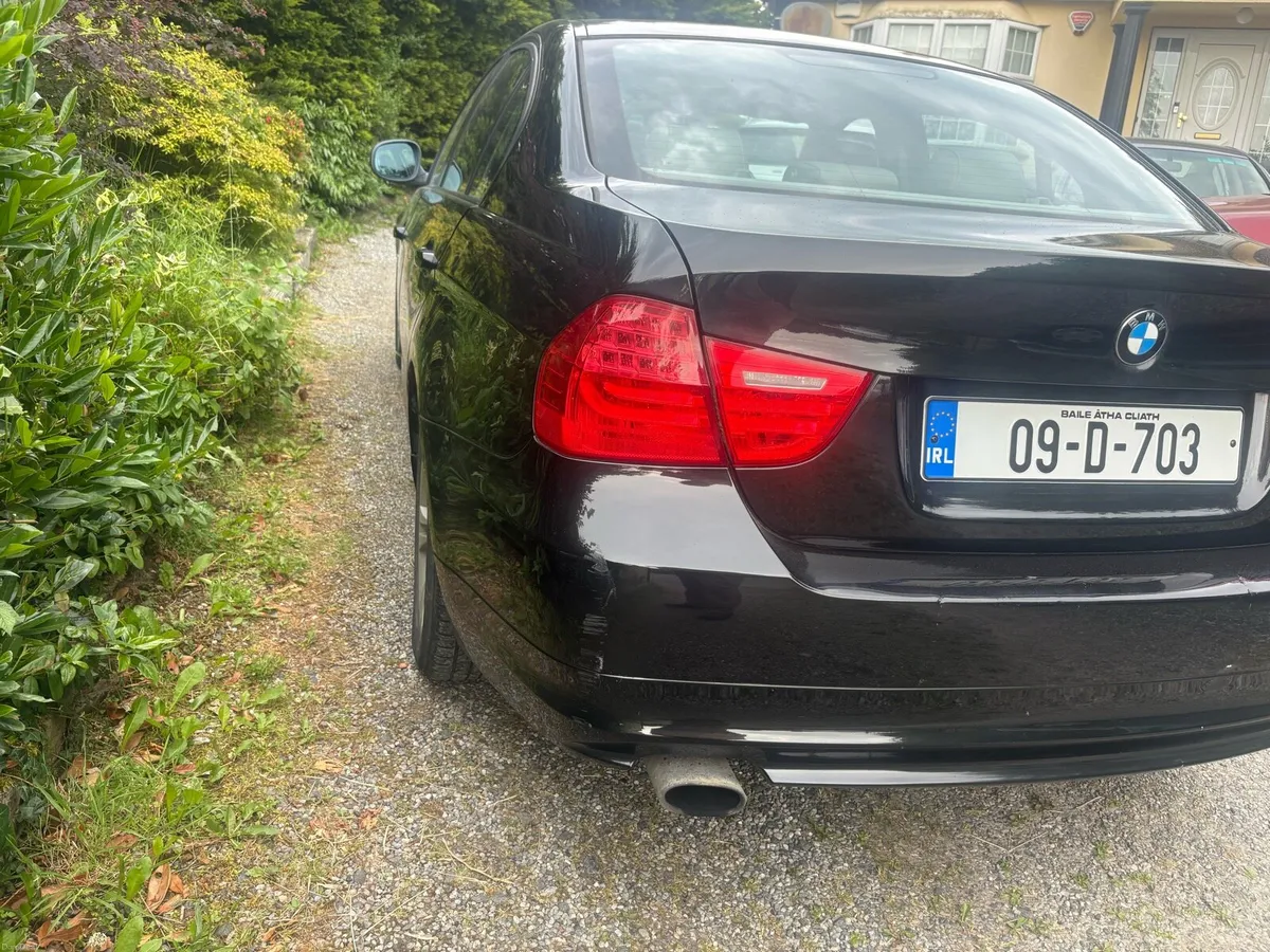 Bmw 318i 09 - Image 3