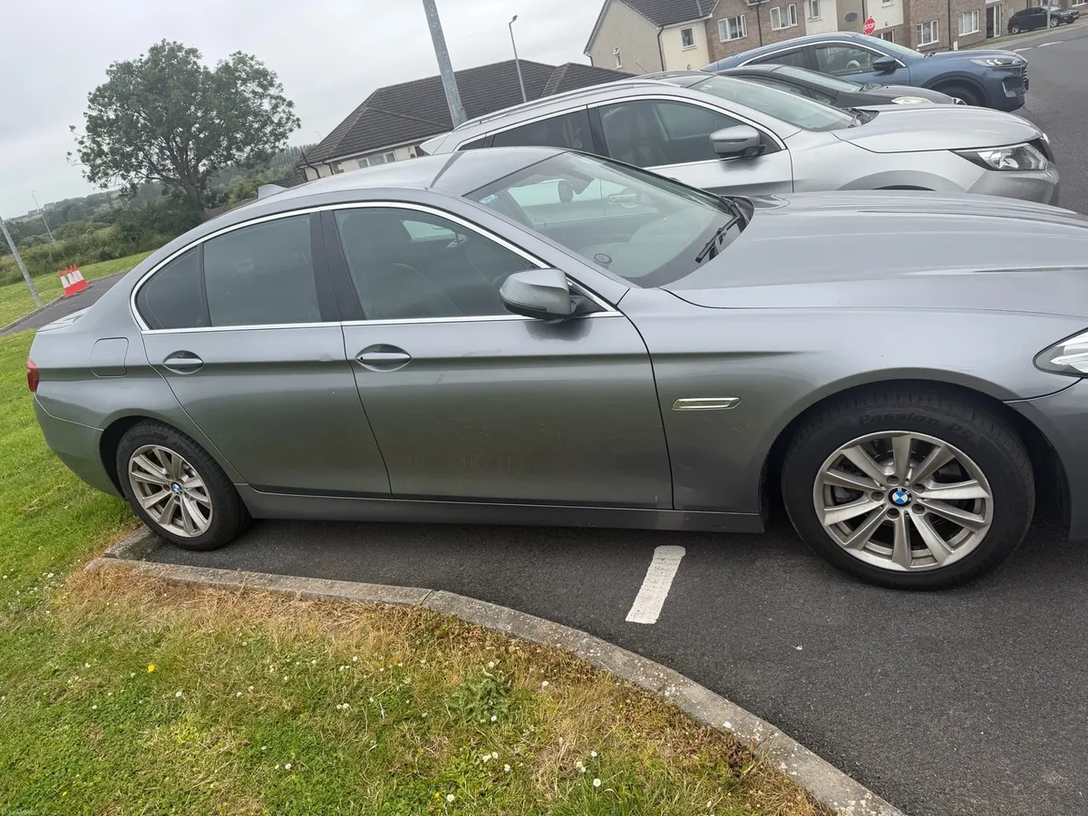 BMW 5-Series 520d Automatic - Image 3