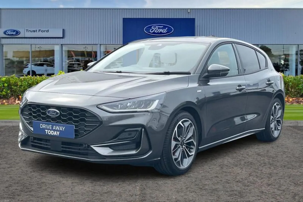 Ford Focus 1.0 EcoBoost Hybrid mHEV 155 ST-Line X - Image 5