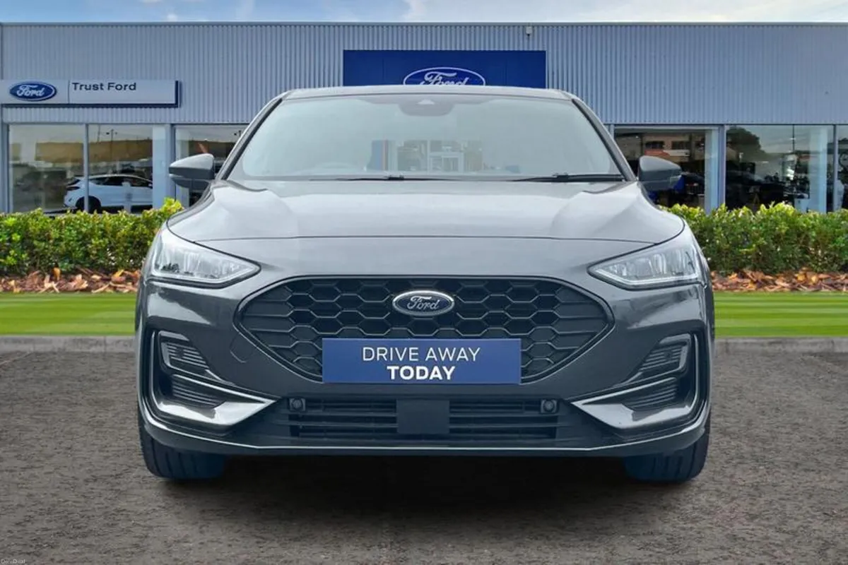 Ford Focus 1.0 EcoBoost Hybrid mHEV 155 ST-Line X - Image 6