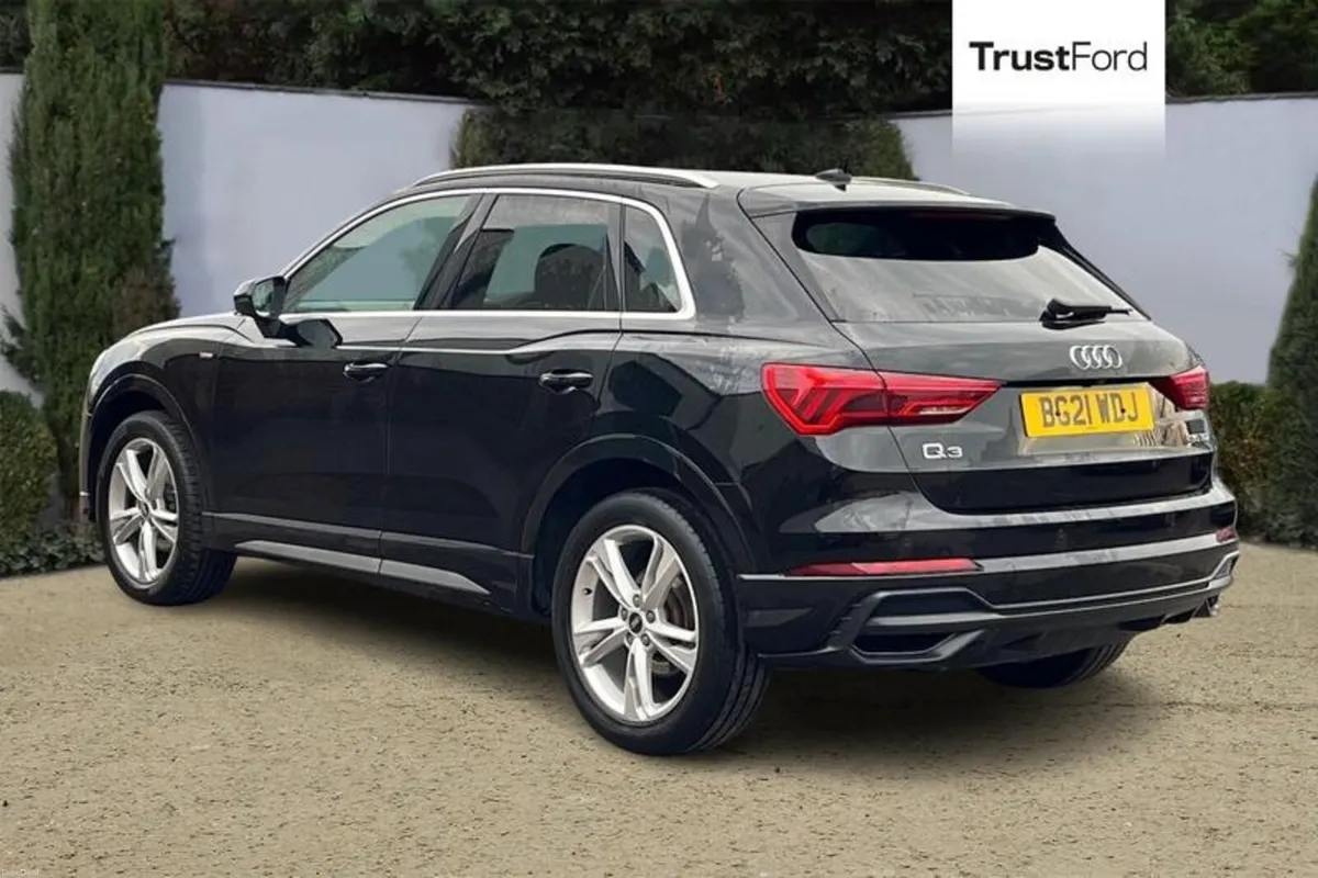 Audi Q3 S Line - Image 2