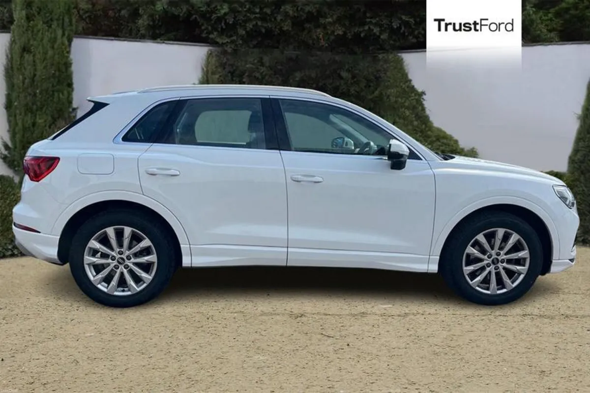 Audi Q3 Sport - Image 3
