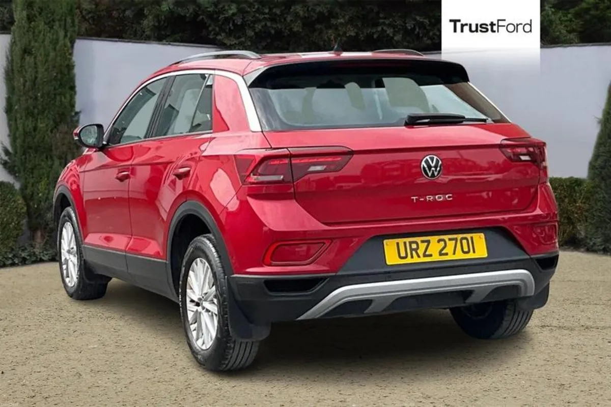 Volkswagen T-Roc Life - Image 2