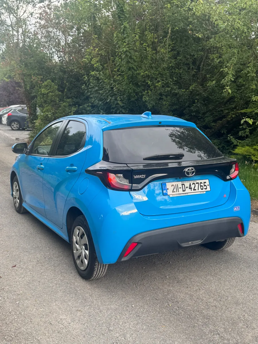 2021 YARIS 1.0 AUTOMATIC.. ONLY 28kms - Image 3