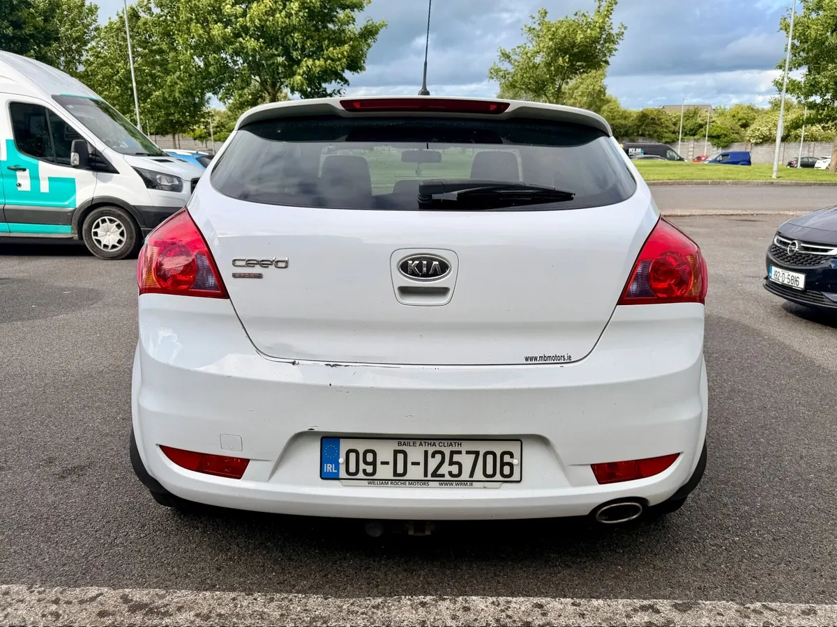 Kia pro Ceed 2009 2l diesel - Image 4