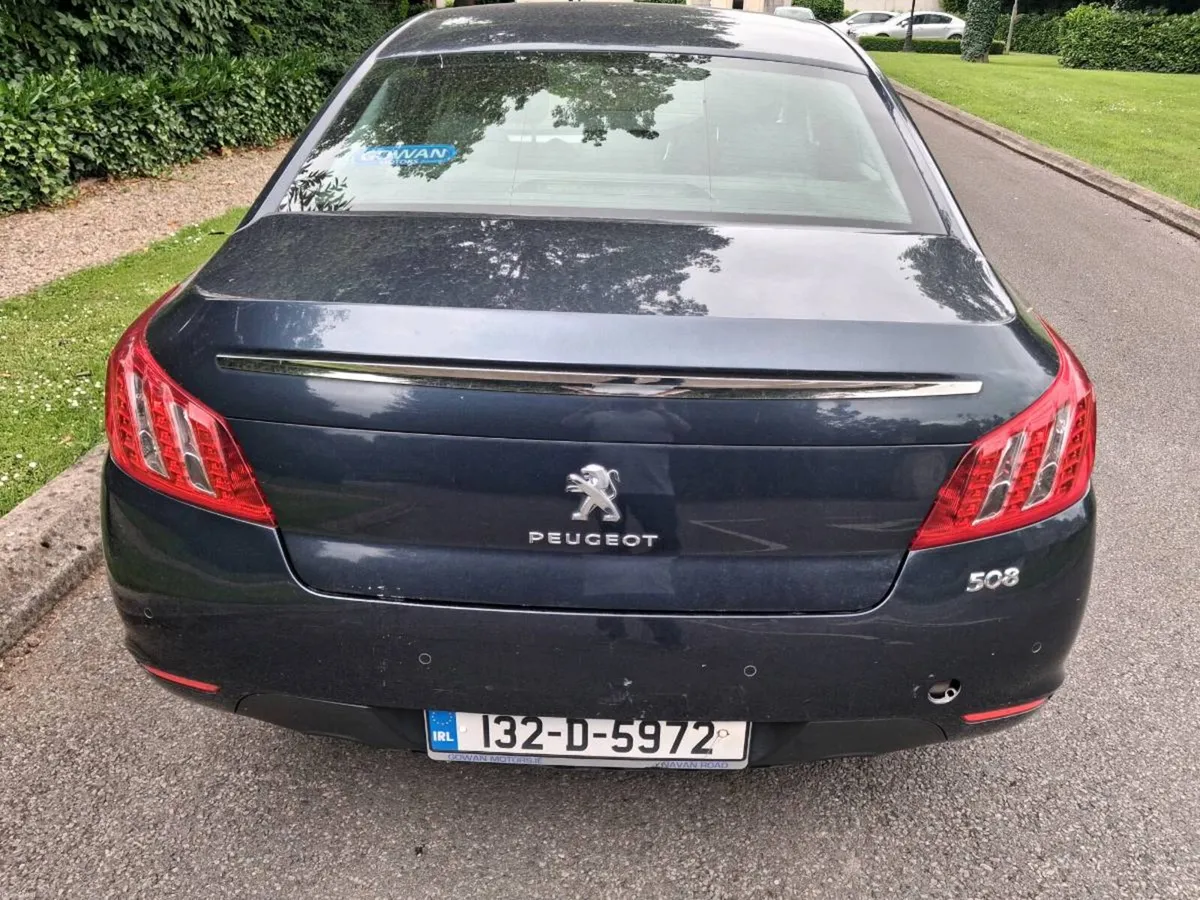 Car - Image 2