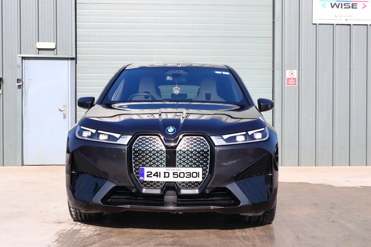 2024 BMW iX xDrive50M Sport|RANGE UP TO 631 |520HP - Image 4