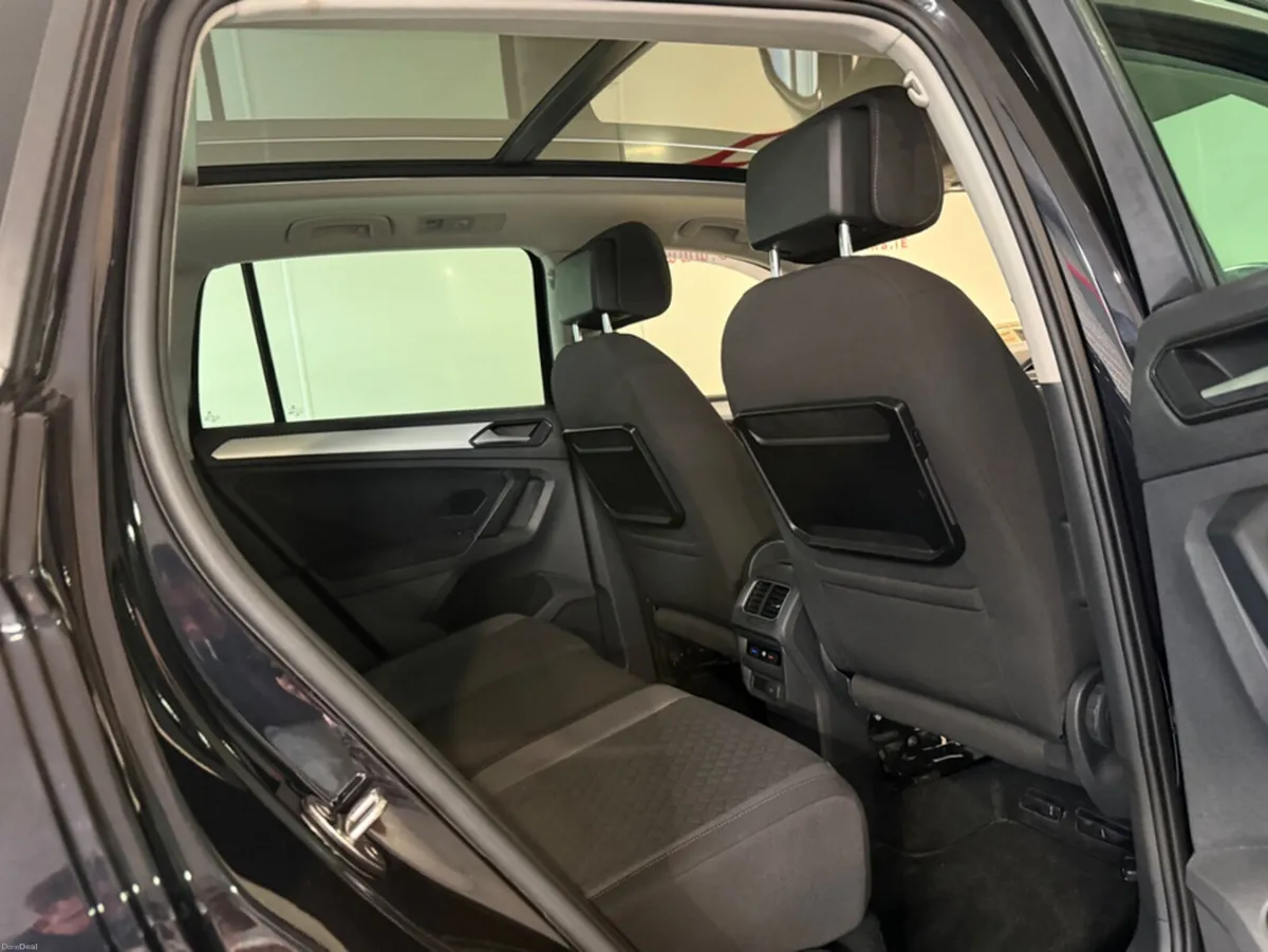 Volkswagen Tiguan R LINE 2.0 TDI MANUAL 6SPEED - Image 4