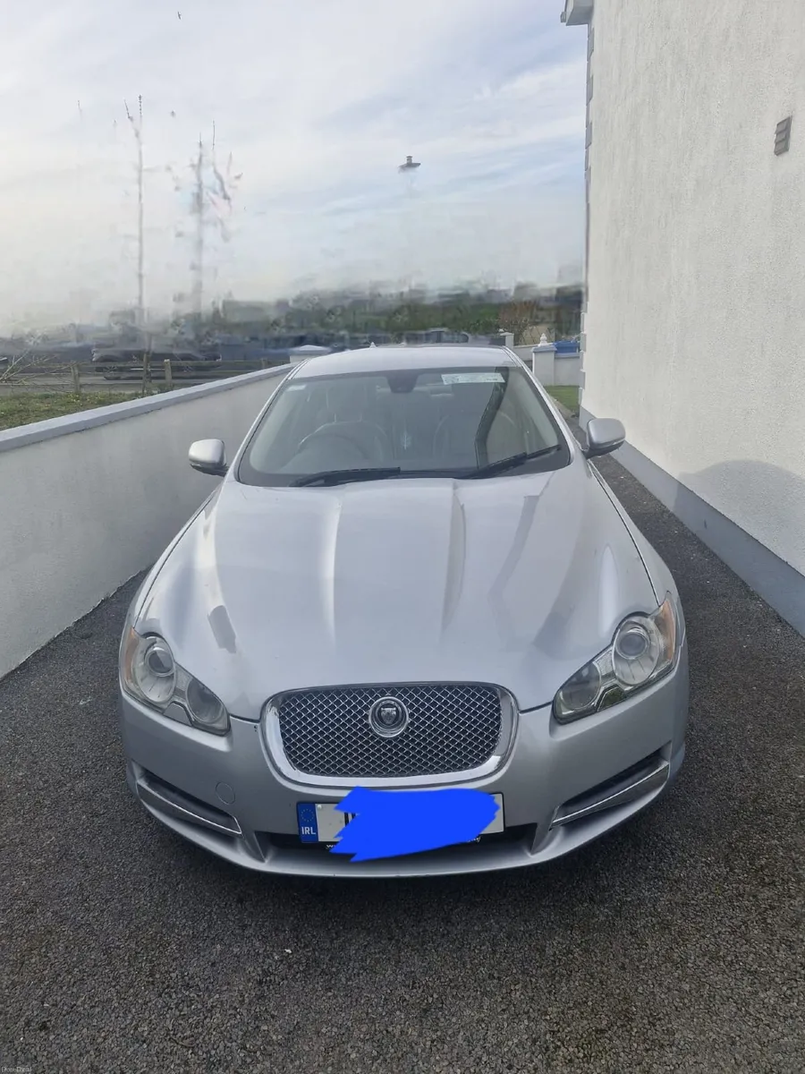 Jaguar XF 2011 - Image 1