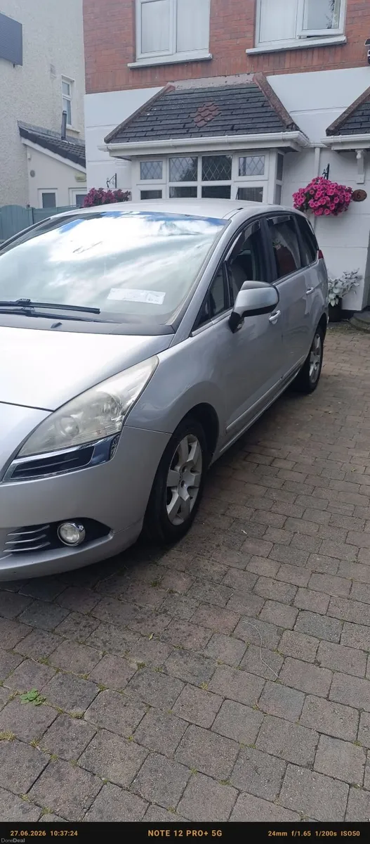 Peugeot 5008 2011 - Image 6