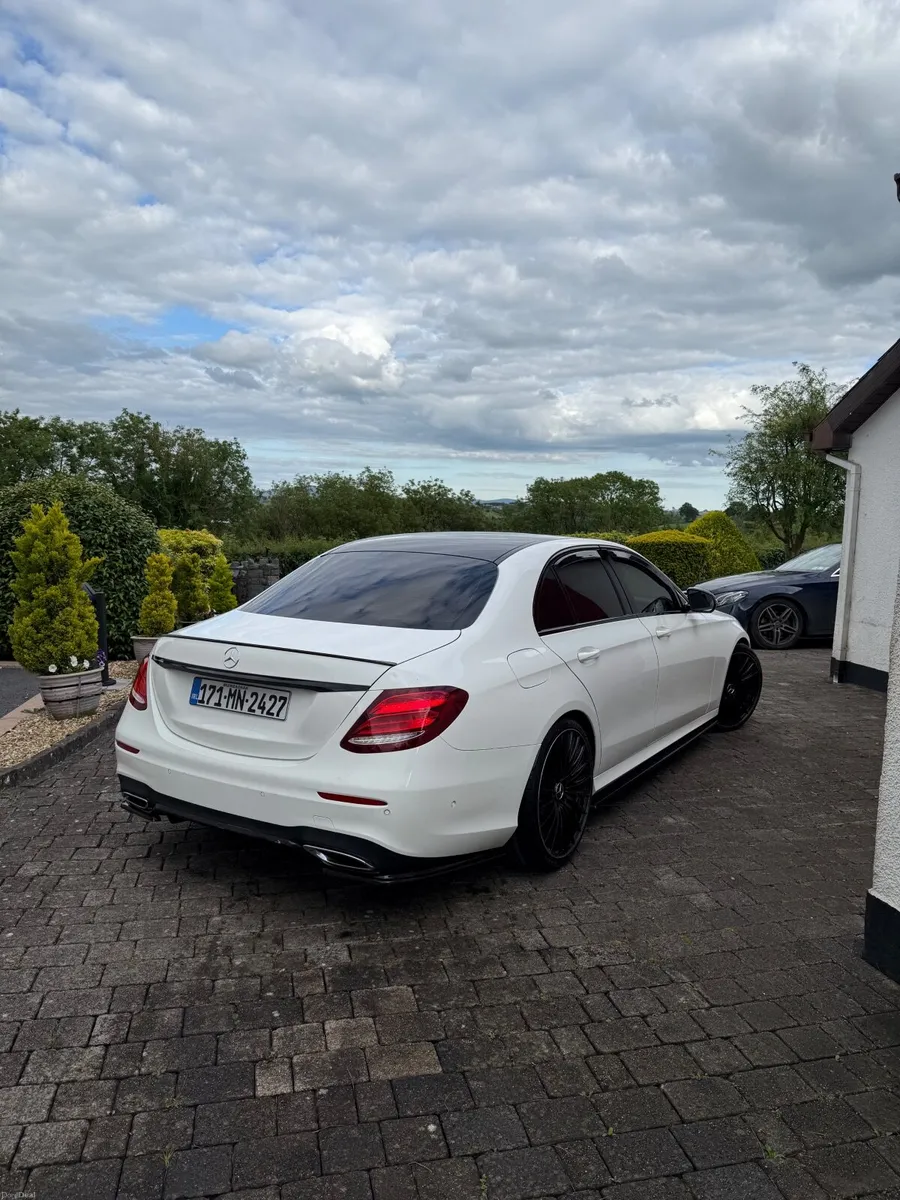 Mercedes-Benz E-Class 2017 - Image 4
