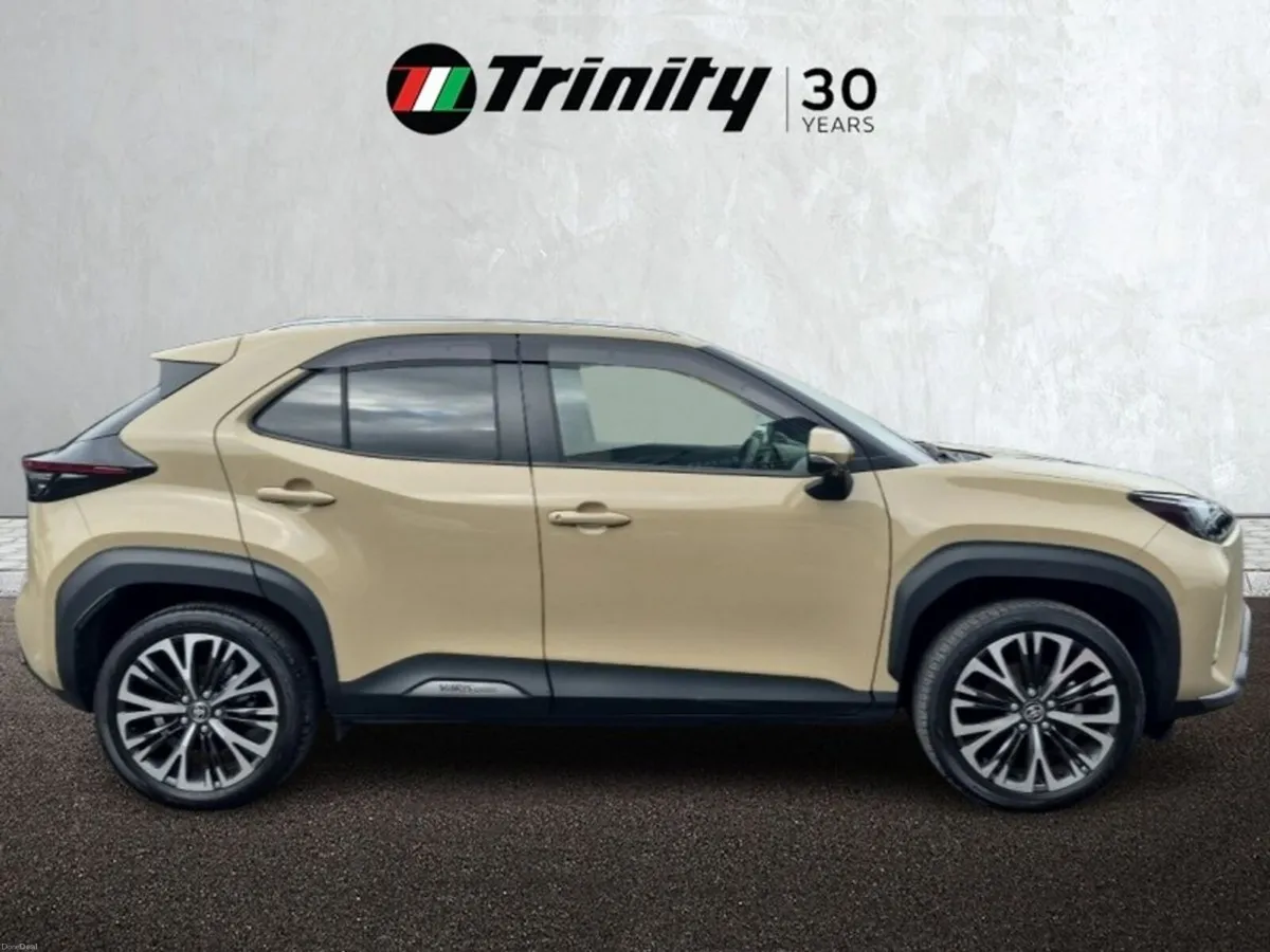 Toyota Yaris Cross ** HYBRID ** AUTO ** HUGE SPEC - Image 5