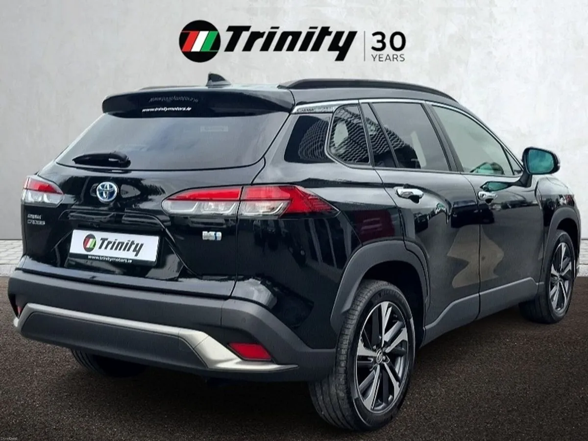 Toyota Corolla Cross ** HYBRID ** AUTO ** HUGE SPE - Image 3