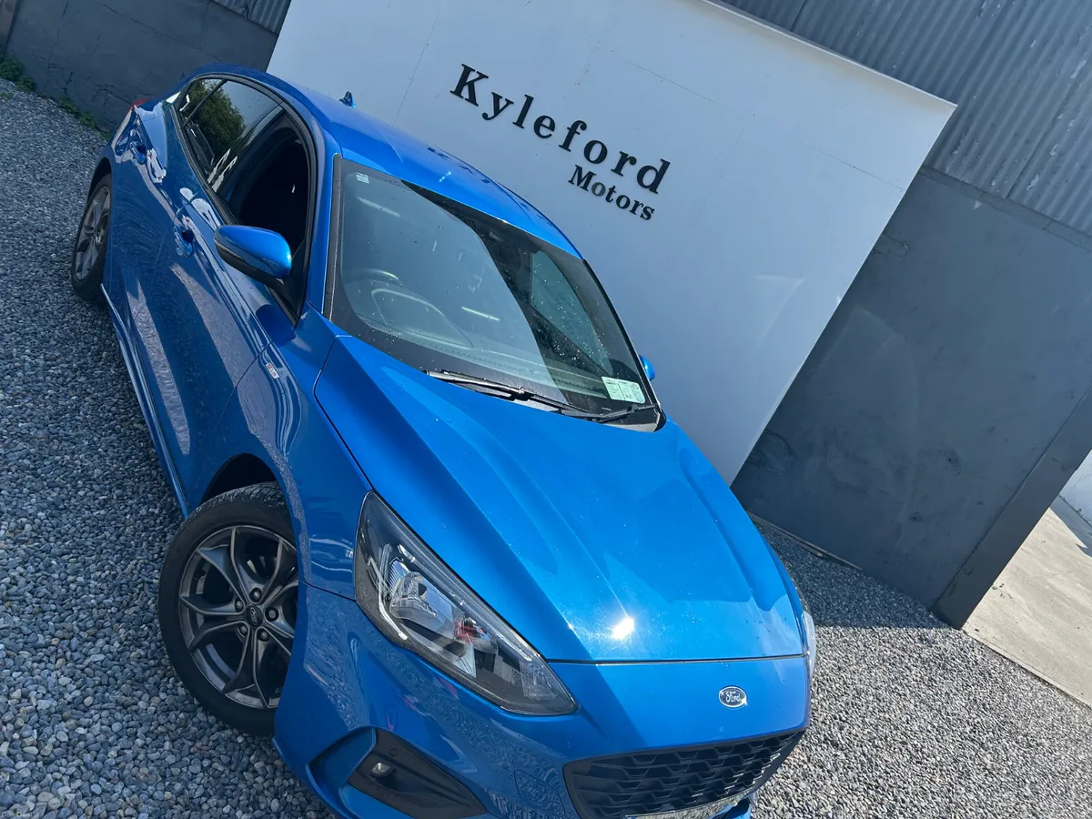 Ford Focus 2021 St Line  Automatic - Image 2