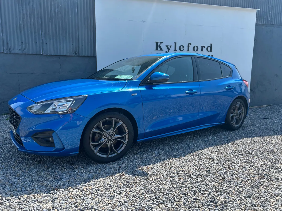 Ford Focus 2021 St Line  Automatic - Image 1