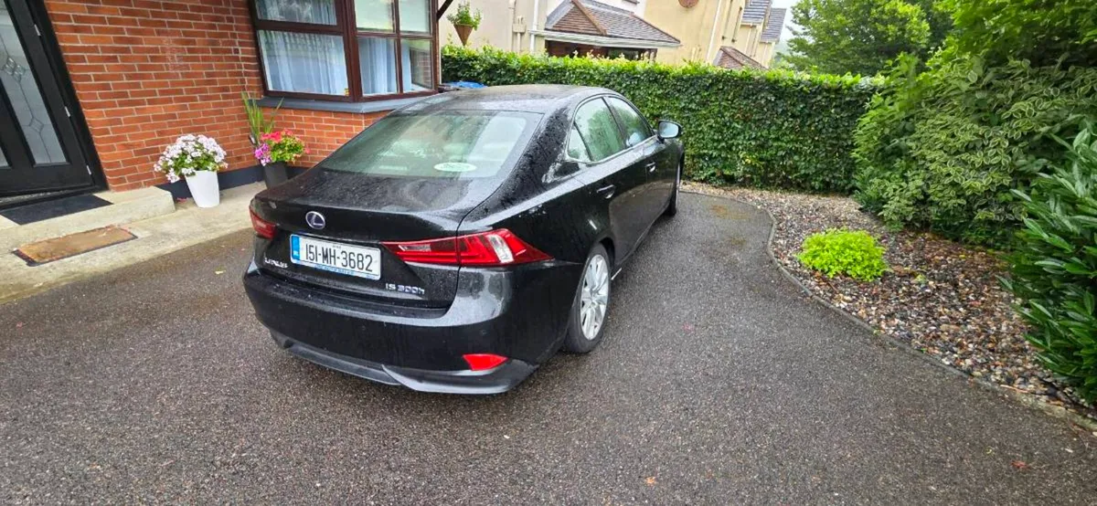 Lexus IS 300h 2015 2.5 - Petrol - Hybrid - Image 4