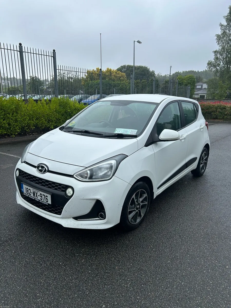 Hyundai i10 Deluxe Model - Image 1
