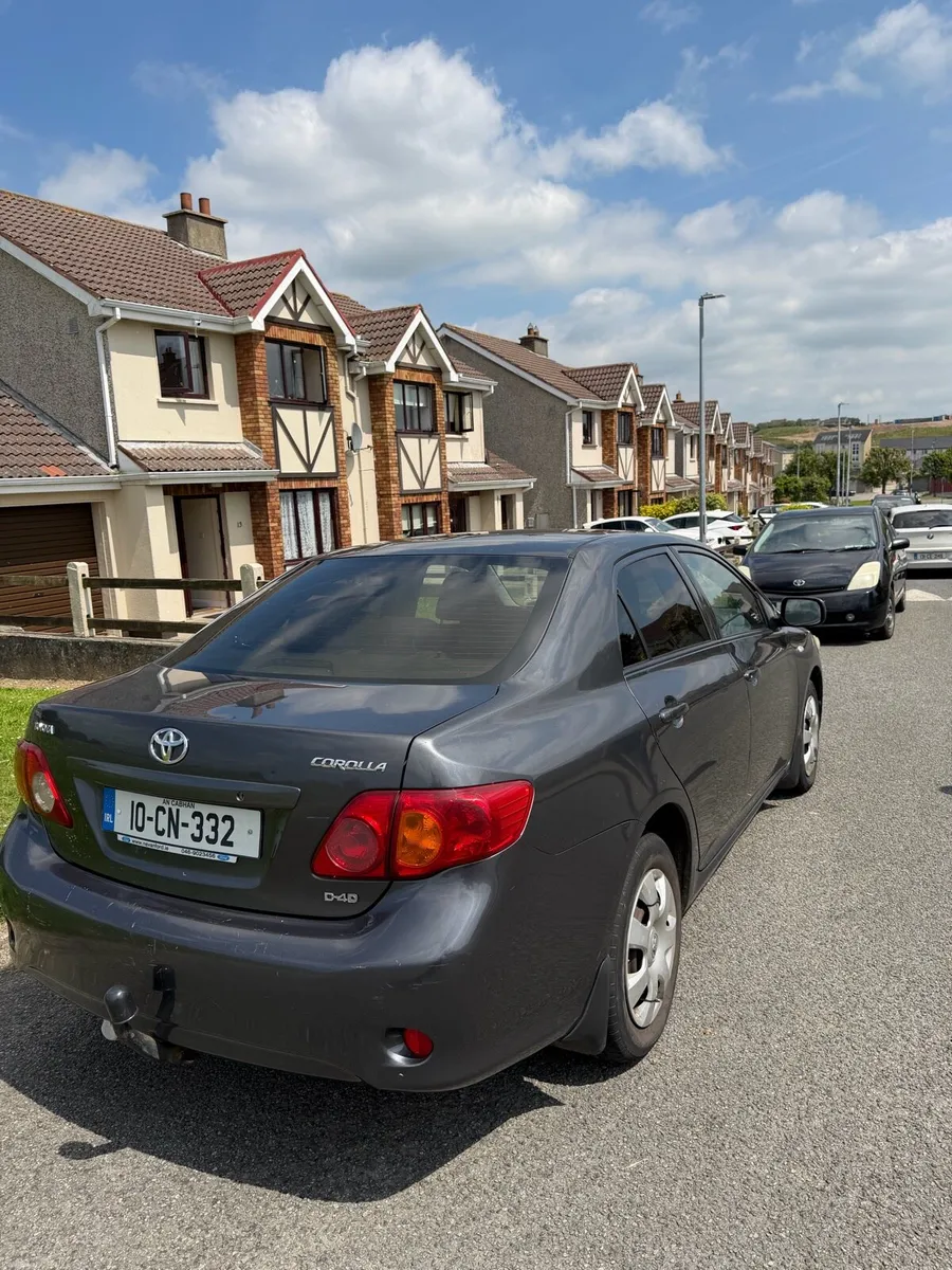 Toyota corolla 2010 - Image 3
