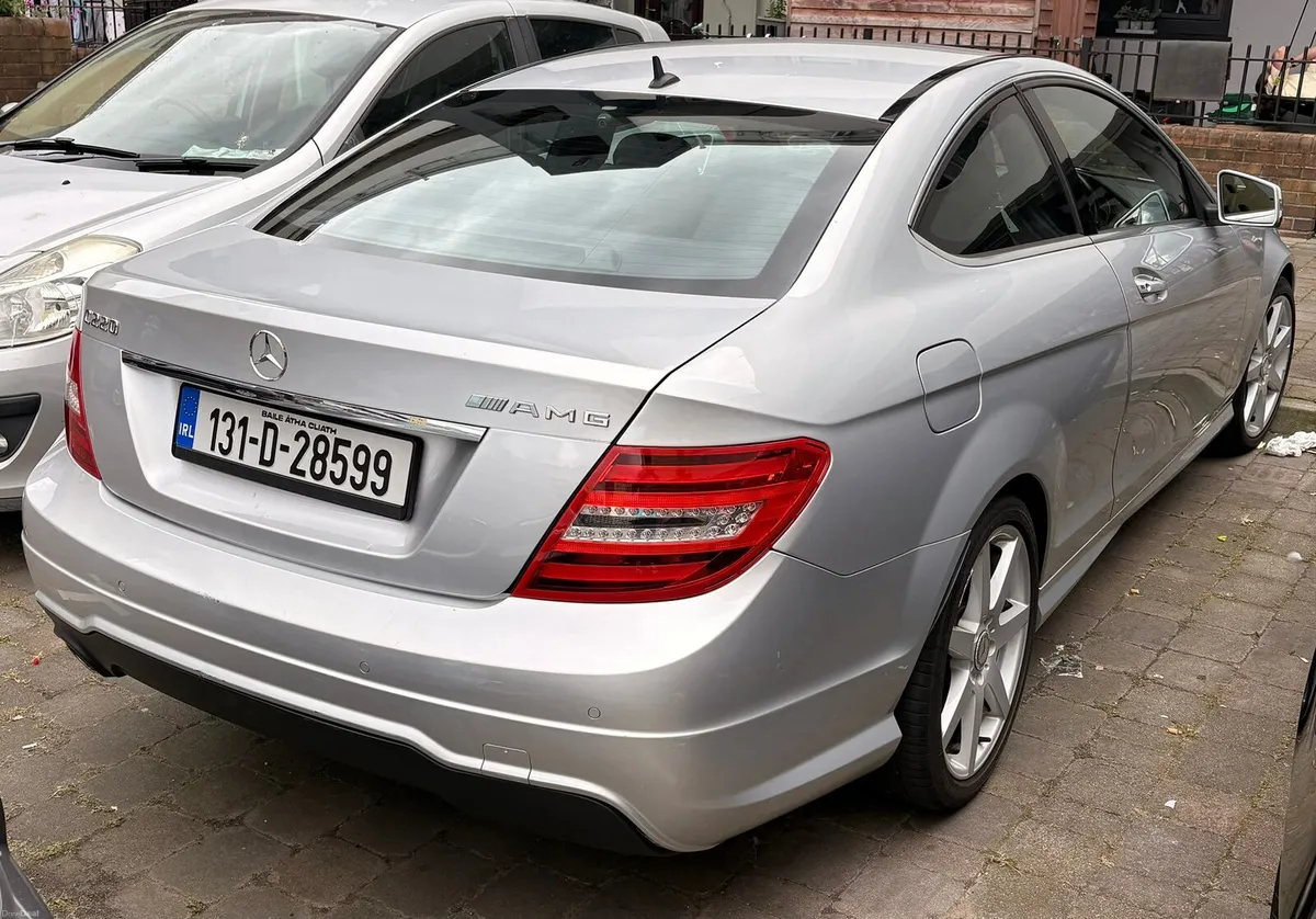 Mercedes Benz C class 220 AMG - Image 4