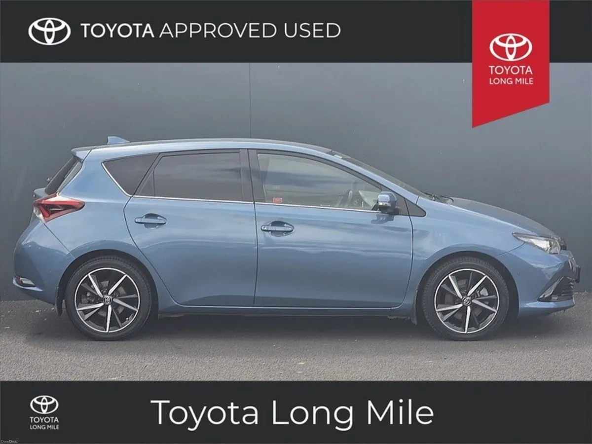 Toyota Auris 1.8 Hybrid Design 5dr - Image 3