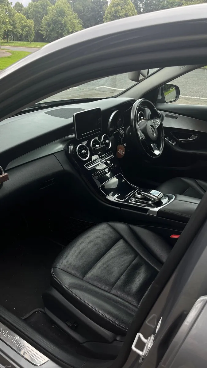Mercedes-Benz - Image 6