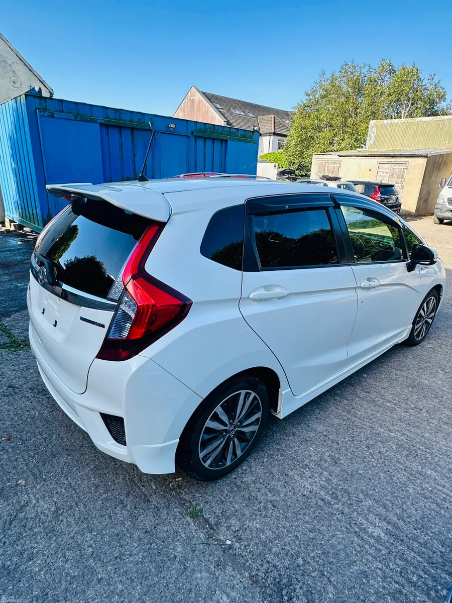 Honda Fit 2015 - 1.5L hybrid High Specs - Image 5