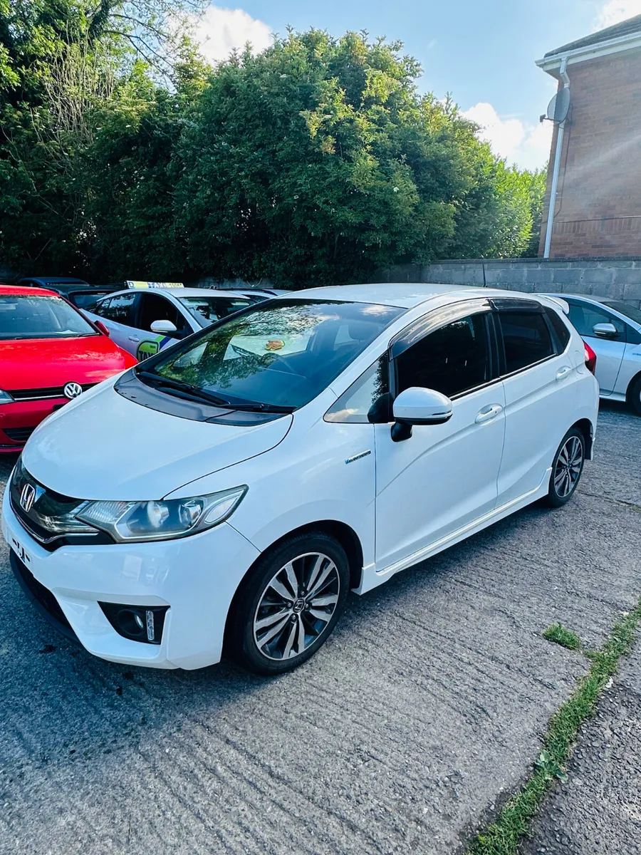 Honda Fit 2015 - 1.5L hybrid High Specs - Image 4