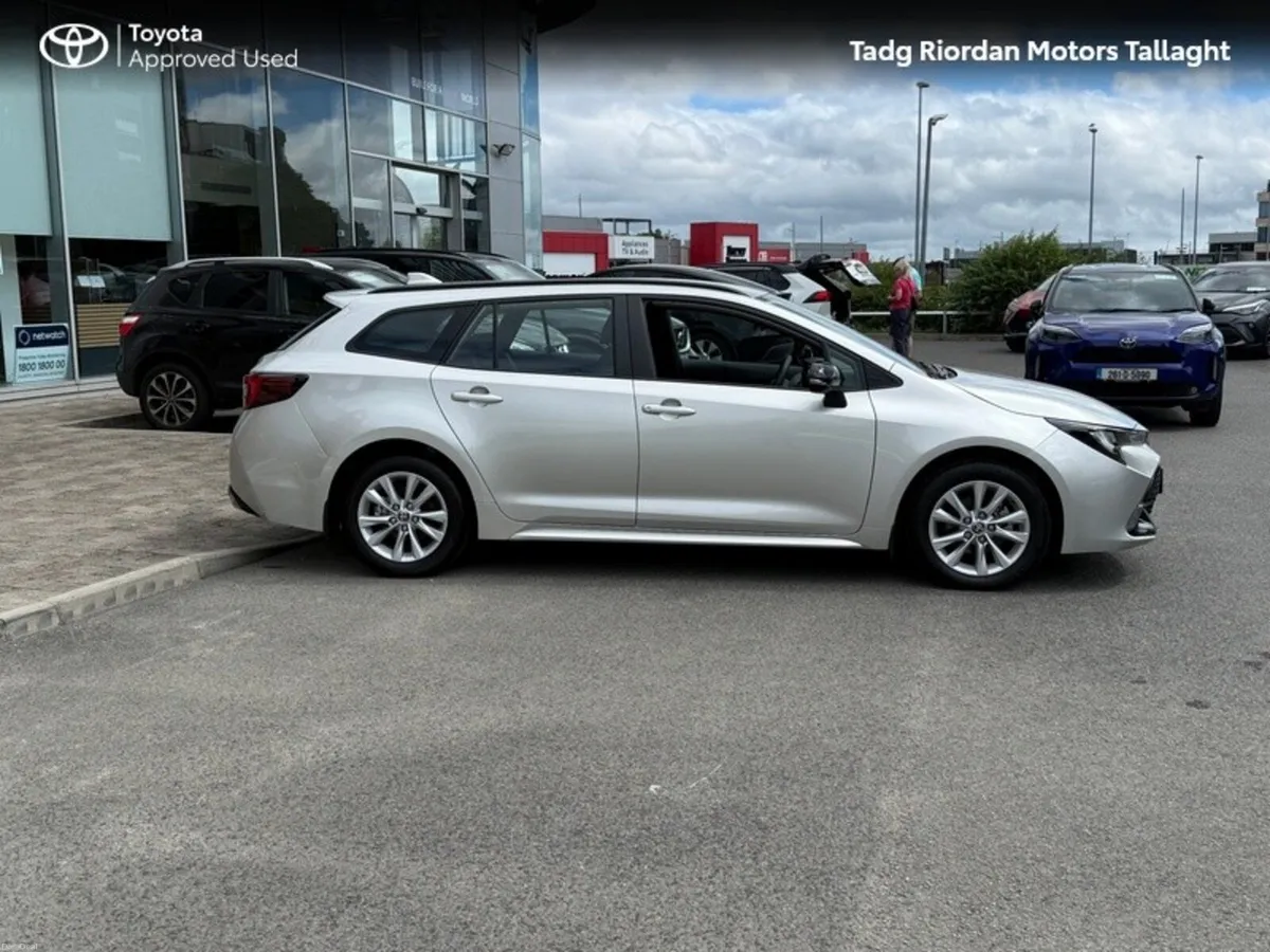 Toyota Corolla COROLLA TOURING LUNA - Image 3