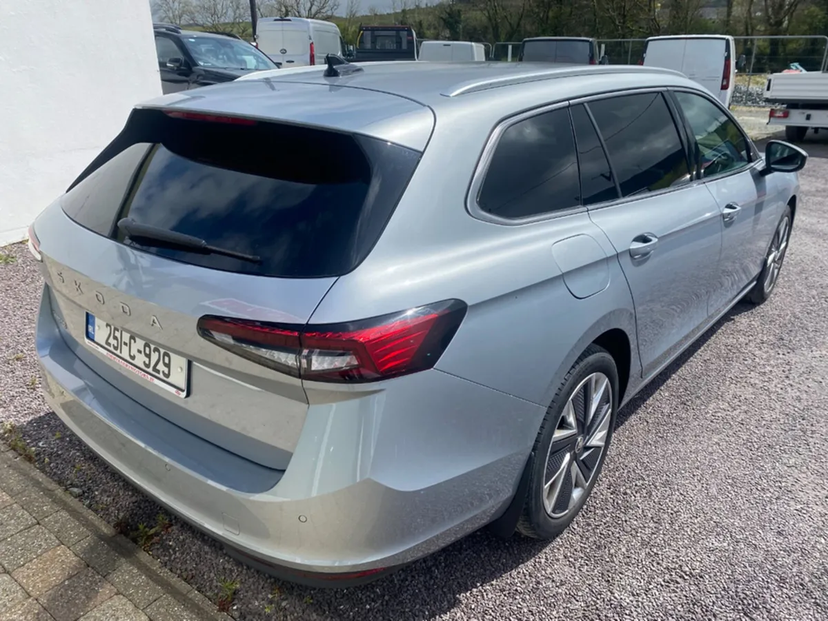2025 Skoda Superb SEL+ C 2.0 TDI 150HP DSG - Image 4