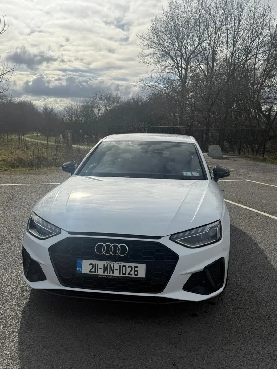 Audi A4 2021 2.0 SLine Black ED 35 163PS - Image 3
