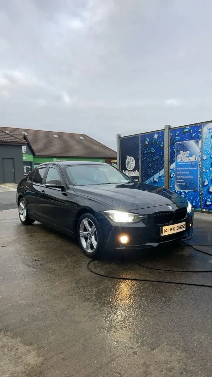 BMW 318D - Image 1
