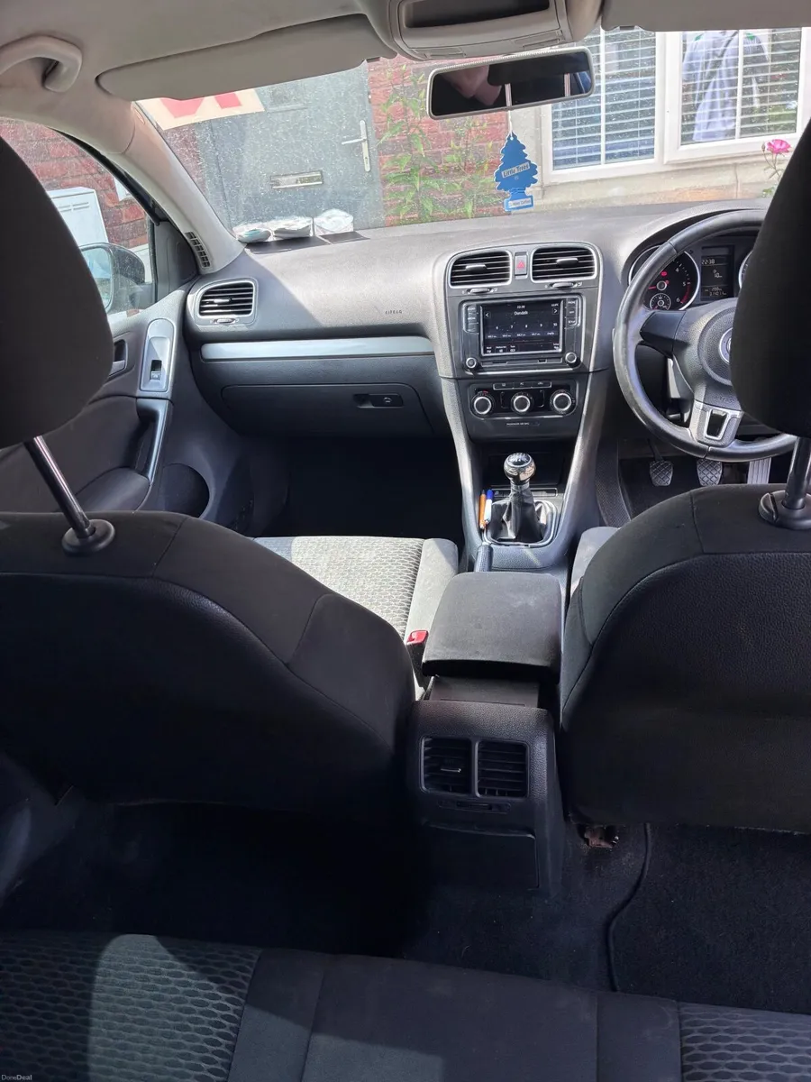 Volkswagen Golf 2011 - Image 5