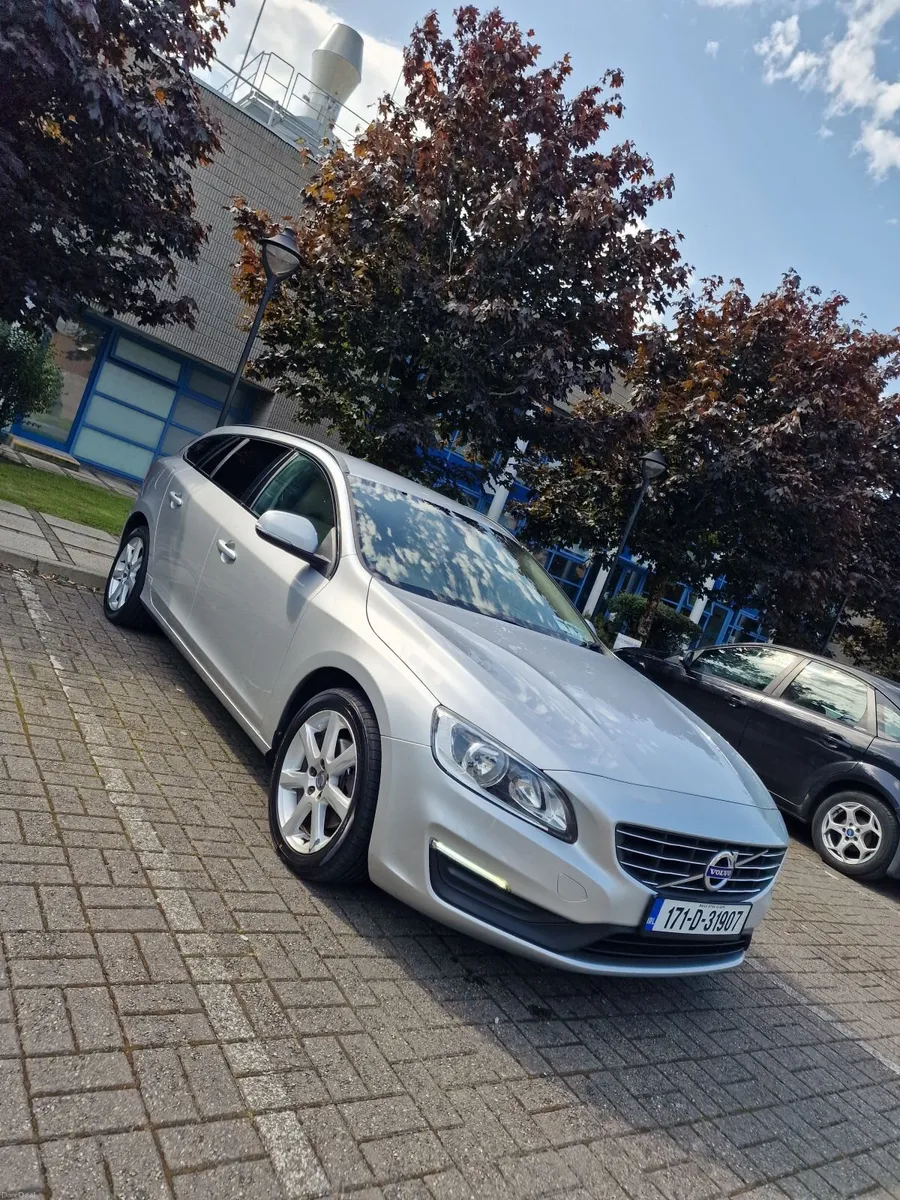Volvo V60 2017 - Image 1