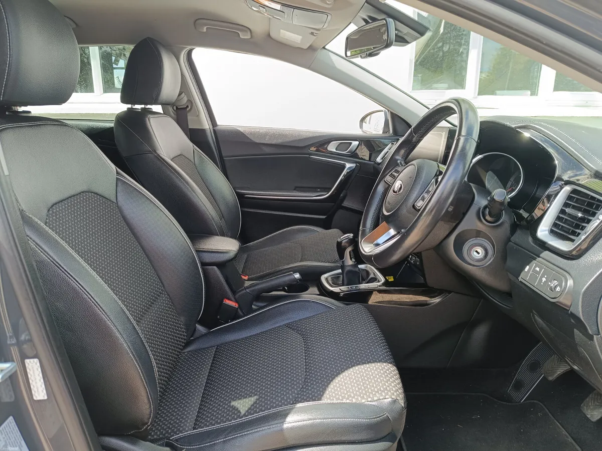 Kia Ceed 2019 HIGH SPEC - Image 6