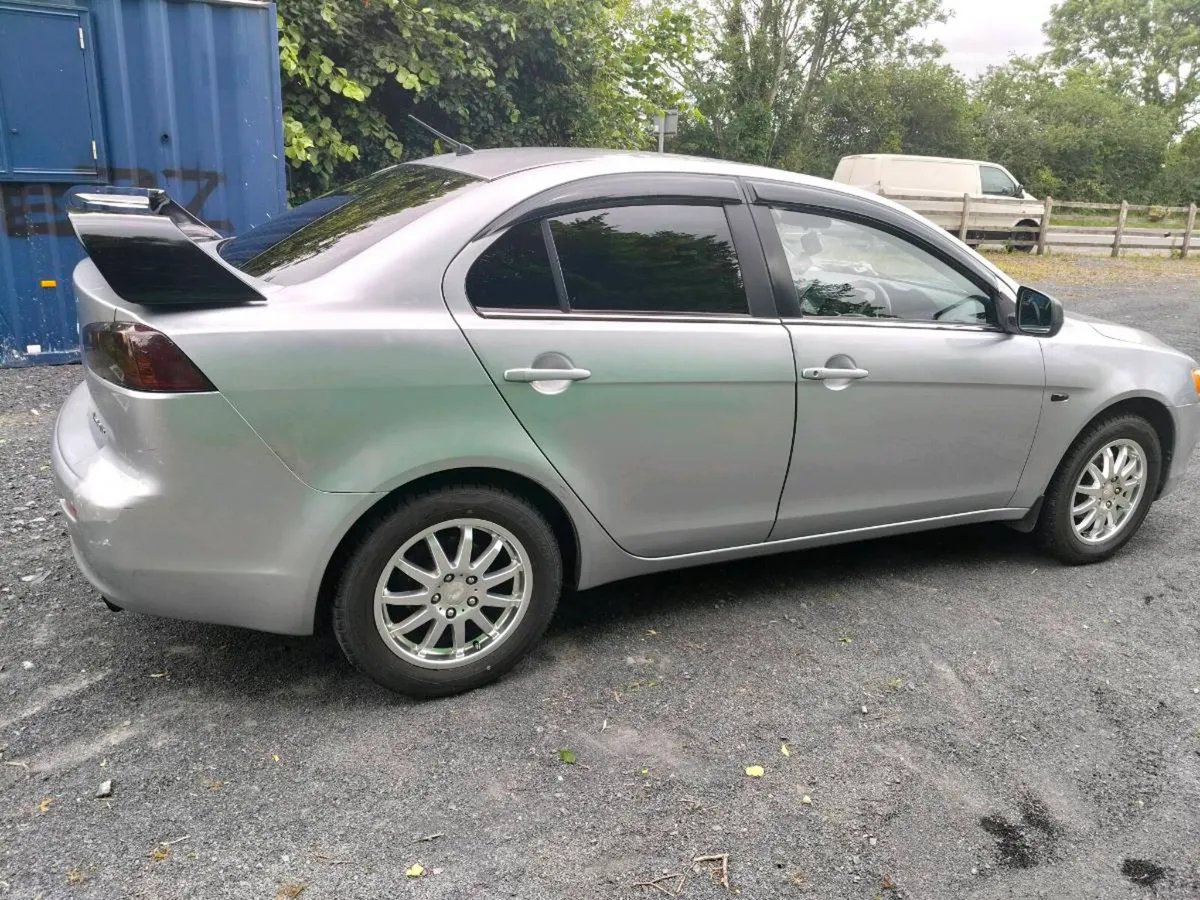Mitsubishi lancer - Image 3