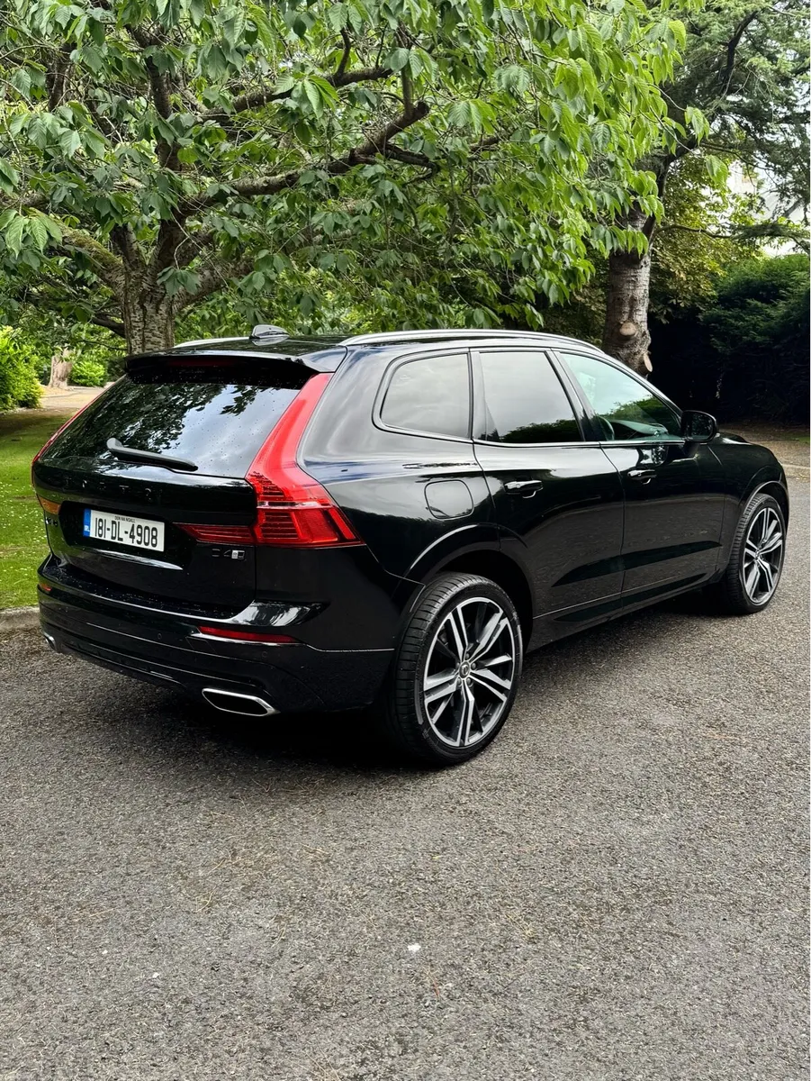 Volvo XC60 R-Design AWD - Image 5