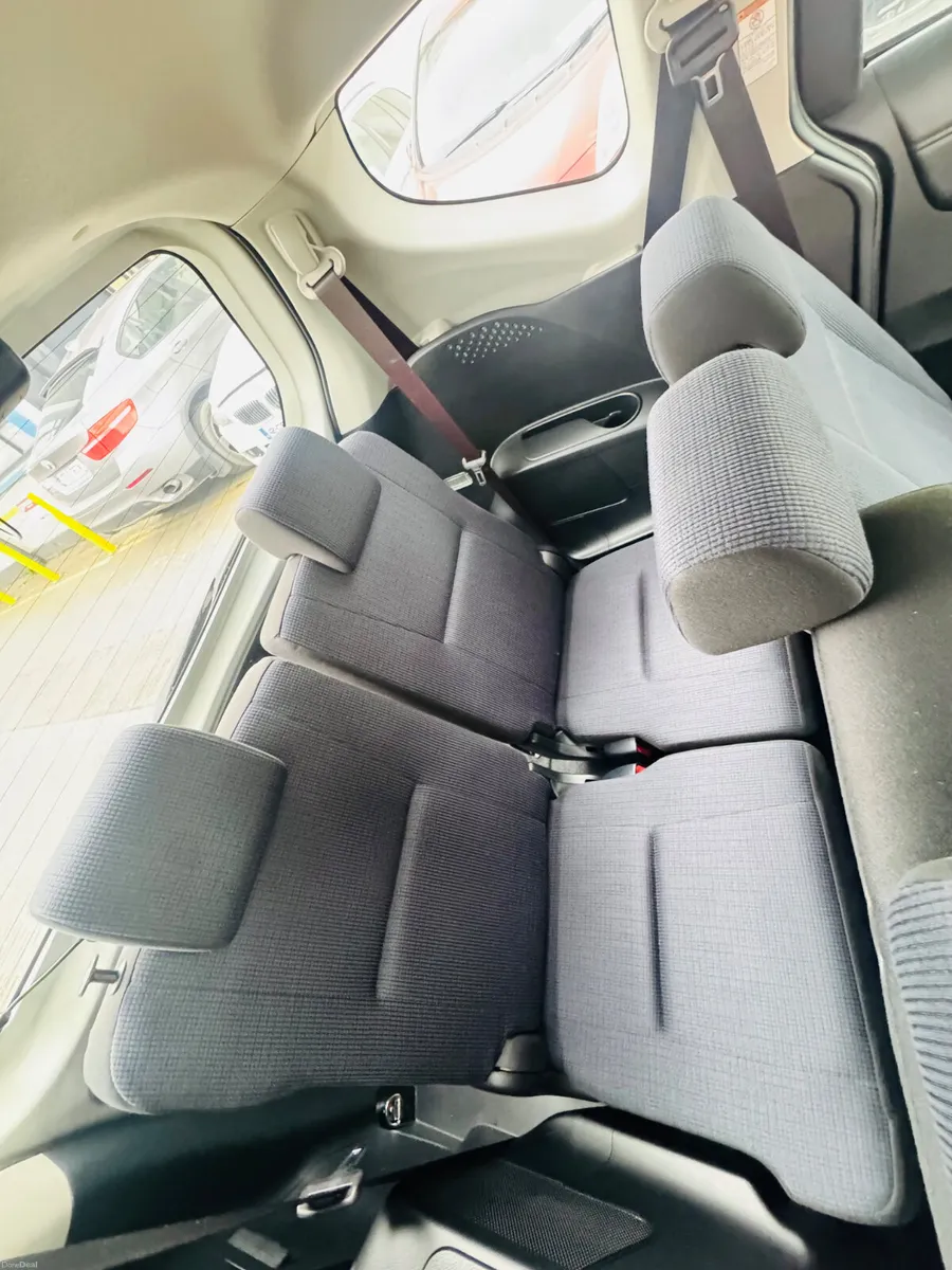 SUPERB TOYOTA SIENTA AUTO HYBRID 7SEATS NEW NCT 28 - Image 2