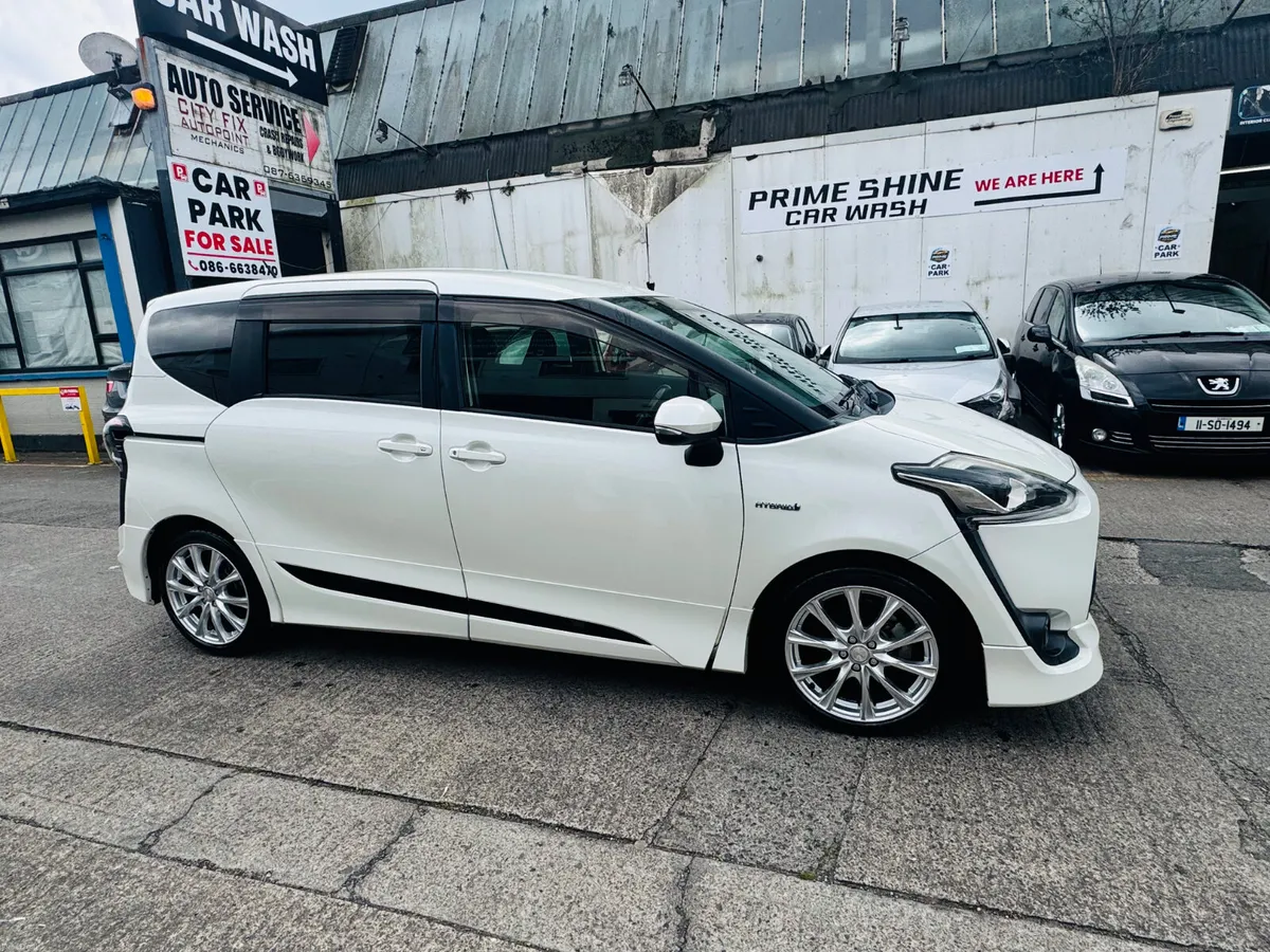 SUPERB TOYOTA SIENTA AUTO HYBRID 7SEATS NEW NCT 28 - Image 4