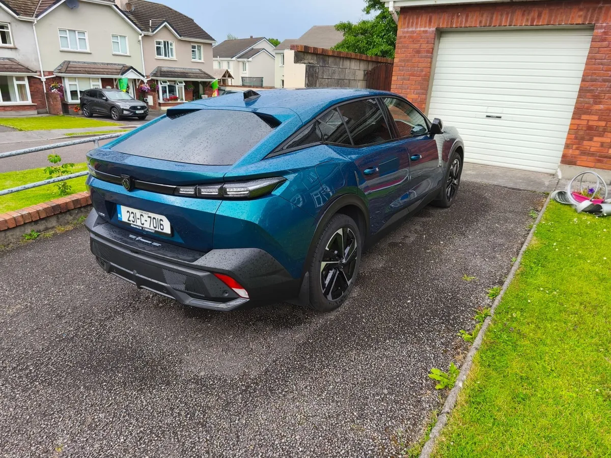 Peugeot 408 2023 - Image 3