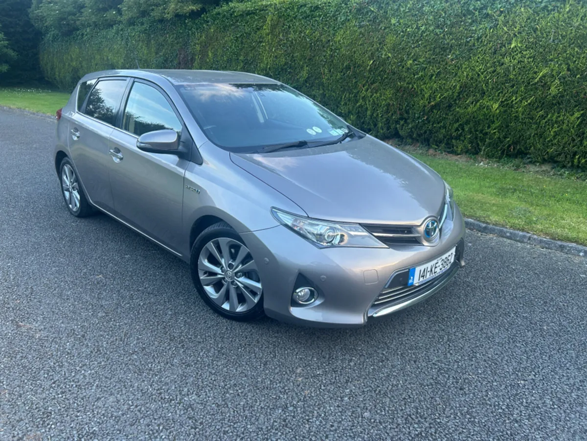 Toyota Auris 1.8 EXCEL VVT-AUTO///TINY KLMS///FULL - Image 2