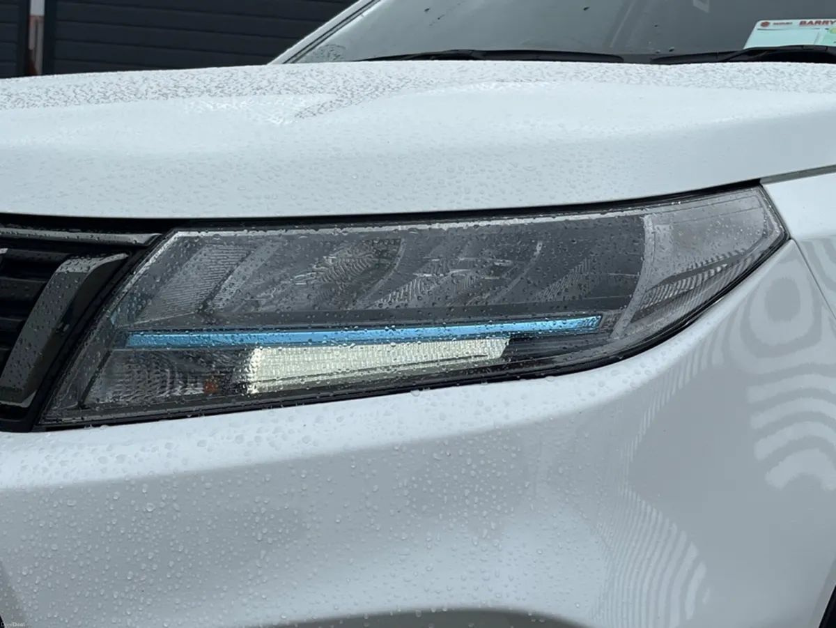 Suzuki Vitara 1.4 BOOSTERJET HYBRID S SZ5 5DR - Image 3